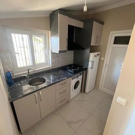 Happy Bouloute Apartament Antalya